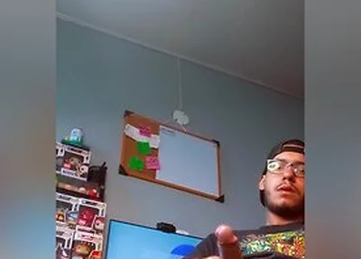 Cum Gamer In The Office Showing His Ass And Filling It With Sperm