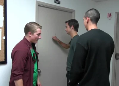 Reality Dudes - These Guys Figure Out How to Make Money Real Quick with Dick Dorm