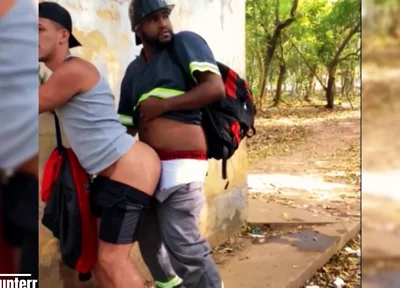 Fucking in the Park and Cumming in His Mouth