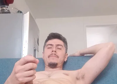 Big Dicked Daddy Shots a Big Thick Cum