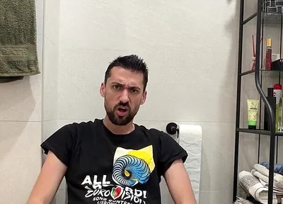 Hot Stepdaddy Jerking off Like Crazy in Public Bathroom