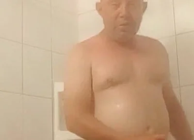 Relaxation in the Shower