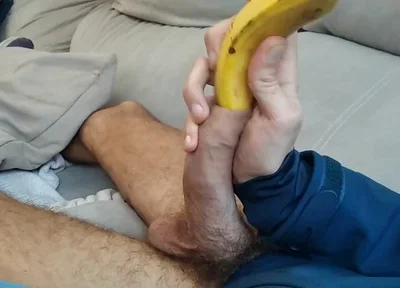 Bored Amateur Pig Grabs a Banana, Juice with His Foreskin, Very Hot Milk!