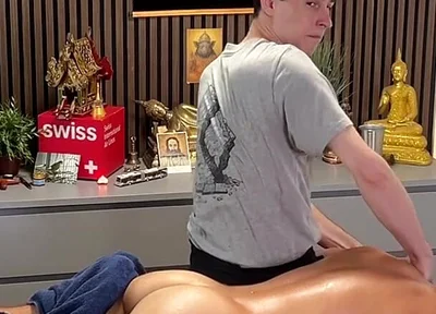 Hot Straight Guy Gets Handjob From Masseur
