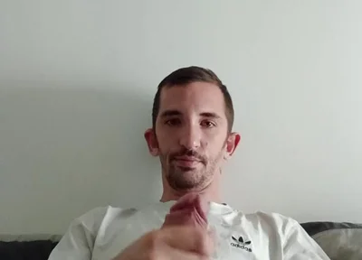 Xxl of a Young Guy with Big Cumshot