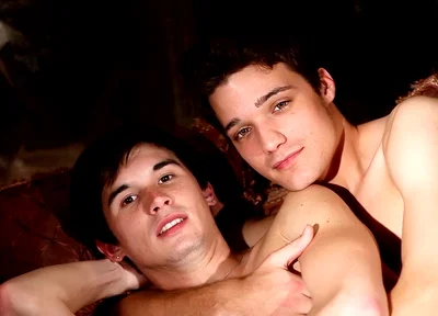 Krys Perez & Skyelr Bleu Chat While Cuddling in Bed