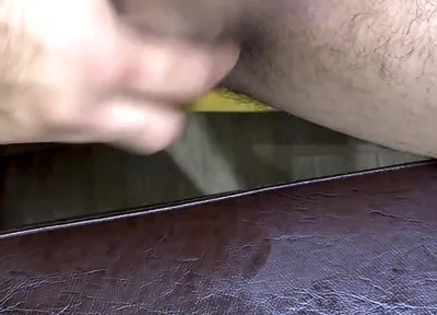 Straight Dom Karim Cums While Getting a Foot Massage
