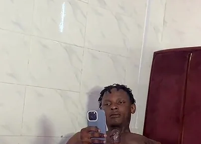 Two Street Thugs Had a First Sight Fuck Behind the Scenes