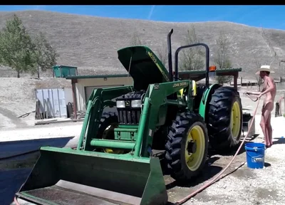 Tractor Chaturbate Show