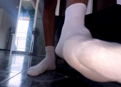 Big Bulge to Adore Furry and Sweaty White Socks for Elonqueserte in Pleasure