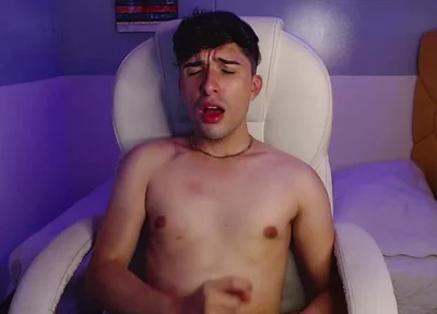 Watching Porn While Masturbating and Cumming