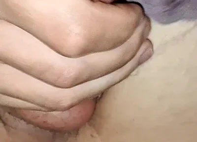 Late Squirt Peeing Clit Rub