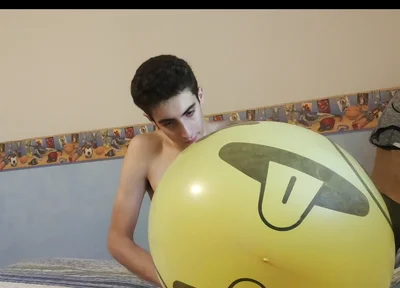 Blowing up a Huge Smiley Balloon While Jerking off