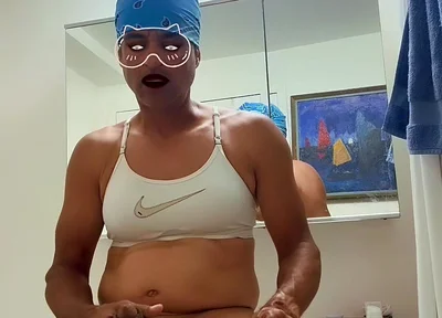 Kris Reelz - Showing off My New Sports Bra