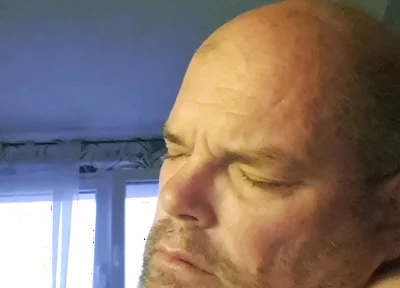 Dildo Fuck Demonstration of the Slut in the Morning