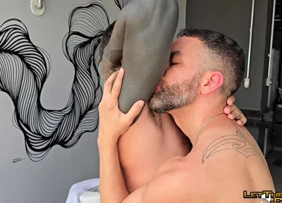 Massage Big Dick Muscle Stud Fucks Ass Bareback Caught