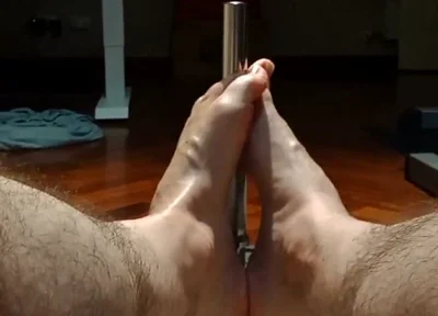 Muscular Bodybuilder Gives the Dumbbell a Filthy Footjob, M