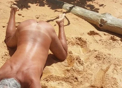 Ladysilva on the Beach Naked on All Fours Showing off Her Big Sexy Tanned Ass