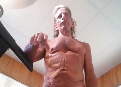 9-19-26 Naked Tread Mill Cobra Talks Florida Fall Leave Lasting 5 Months Lol.