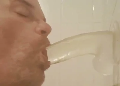 Sucking Round in the Bathroom