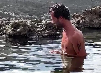 Natural Naked Bath Tim Blesh