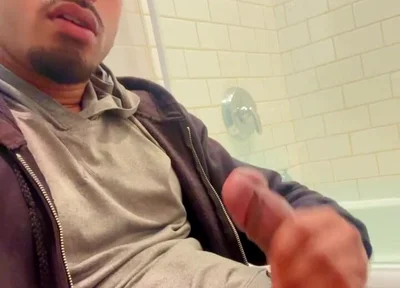 Gooning on the Toilet