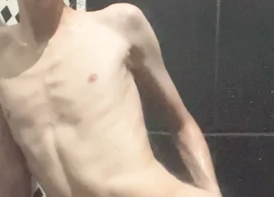 Kedoimath - a Twink Showing His Femine Body