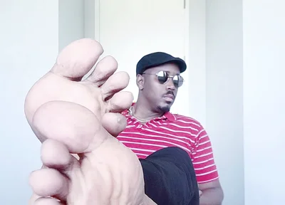 Male Soles in the Office (6) (2026)