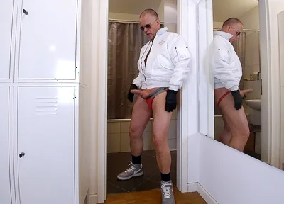 Alpha Sports Hunk Berlin 6 Cum Shots Xl
