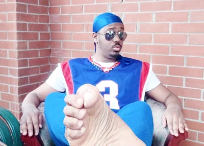 I Wiggle and Scrunch My Male Feet (2025)