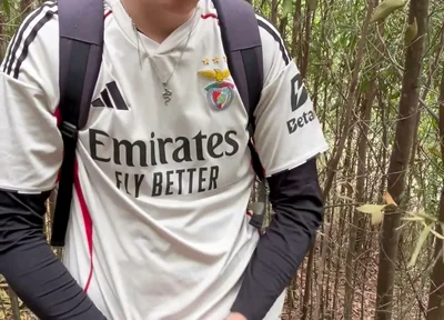 Bro Hides on the Trail to Jerk off