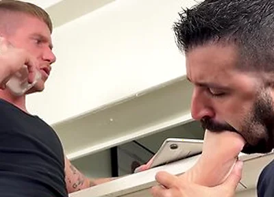 College Jock Colt Spence Finishes Homework While Getting Worshiped By Nick Charms