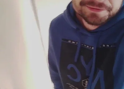 Masturbate in Train Toilets