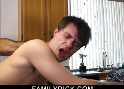 Maxx Monroe And Bishop Angus In Muscled Bear Stepdaddy Having A Morning Quickie With Stepson