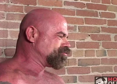 Stepdaddy Hunt 2: Loading Cock