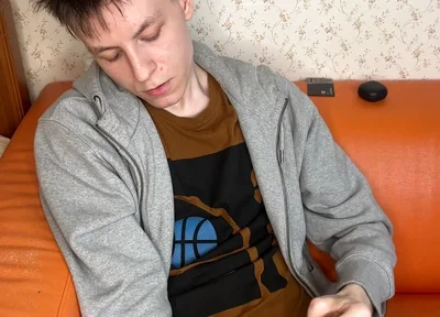 18-year-old's Creamy Dick Burst