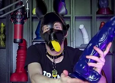 Dildo Unboxing: Luca Xl - Crackstuffers With Puppy Davey