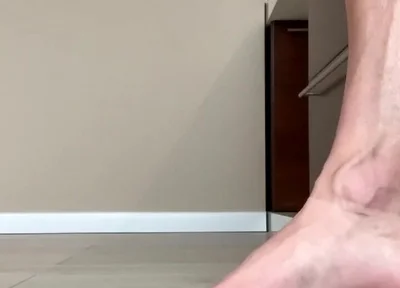 Tiny Is Scared of the Giant