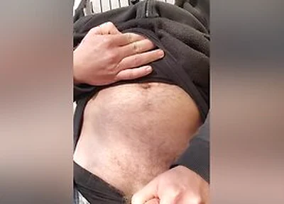 Outside Hands Free Cumshot