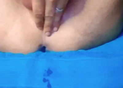 A Married Man Had Never Felt so Aroused While Stimulating and Fingering His Anus for the First Time.