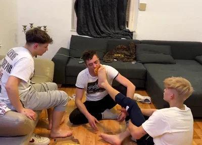 German Master boys feet pizza