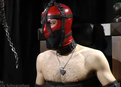 Zeus Gagged Under Mask and Electric to Feet