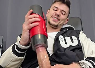 Jerking Off With My Toy !