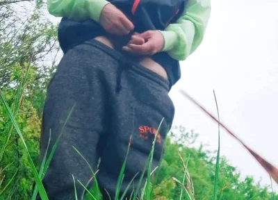 Masturbate at Public