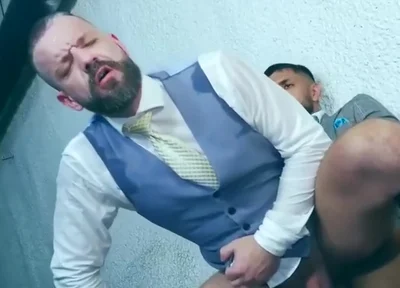 Oskar Gm - Lattino Hunk Getting Horny At Office And Fucked Hard His Client