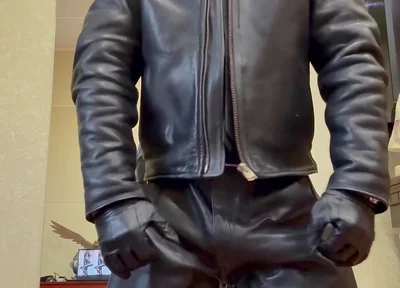 Leather Cop Kinkysirius in Full Leather Staged a Leather Striptease
