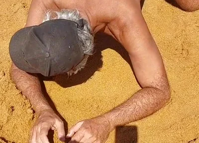 Ladysilva Hot Ass on the Beach, Go Fuck Me