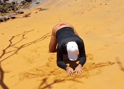 Ladysilva Showing off Her Hot Ass in Panties on the Beach