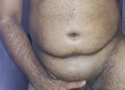 Beefy Hairy Muscular Man Cumshot Video