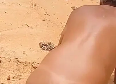 Ladysilva Doing Anal Masturbation with a Big Dick on the Beach